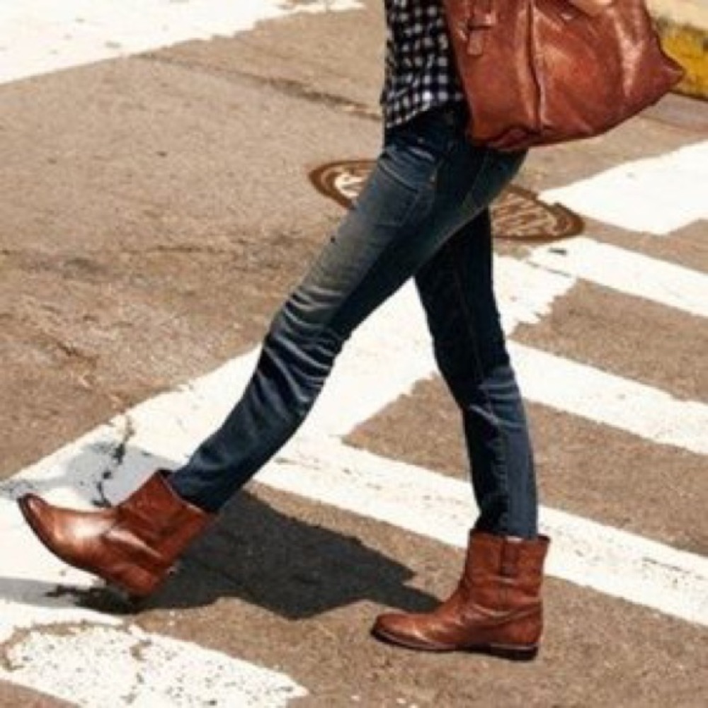 Frye Jamie Stitch Short - Picture 3 of 3